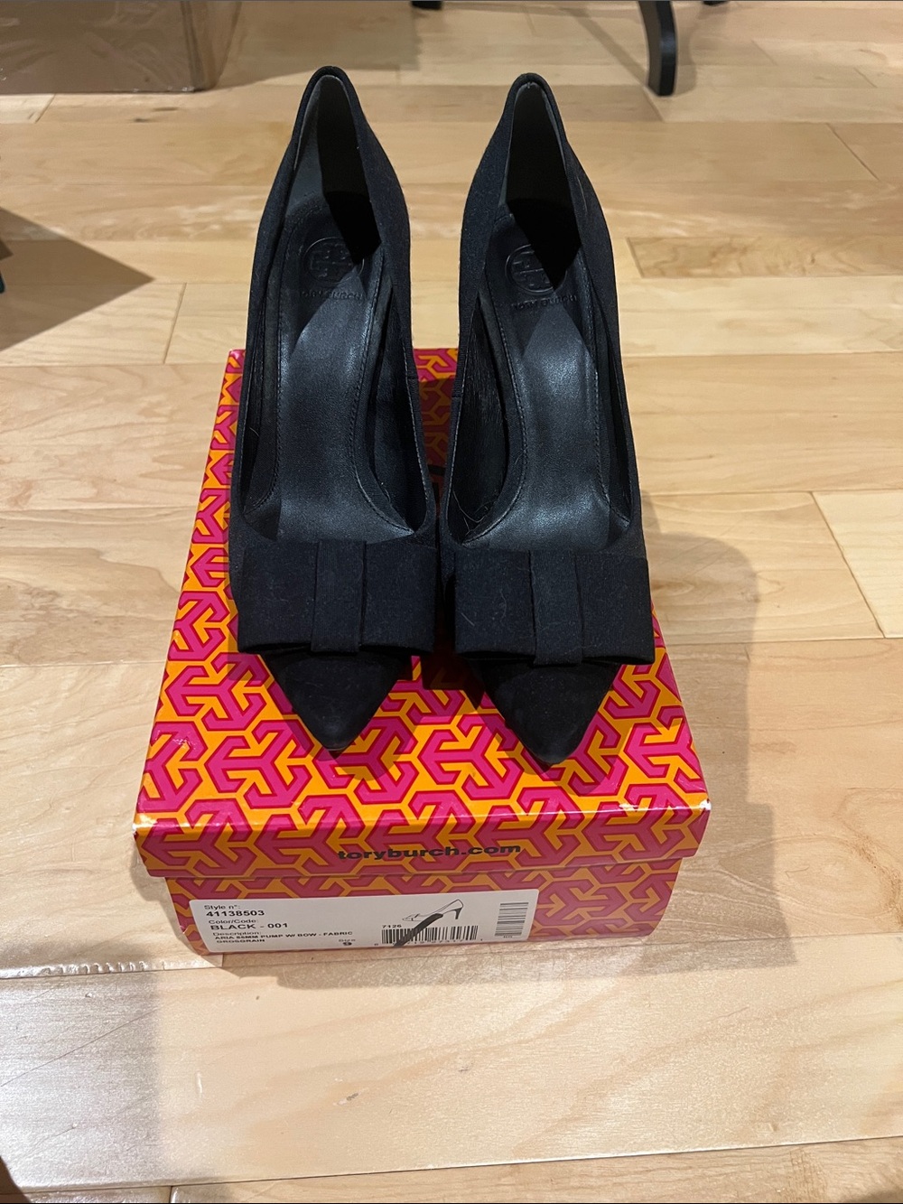 Tory Burch Black Pointed-Toe Pumps with Bow 8.5